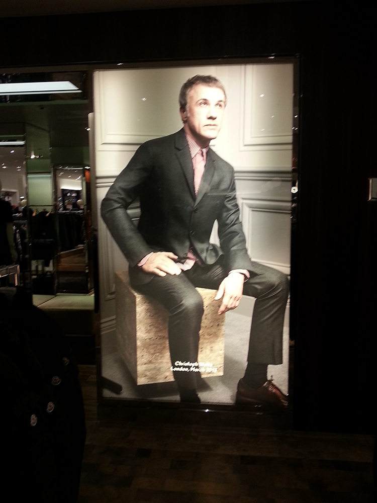 illuminated large format printed window displays